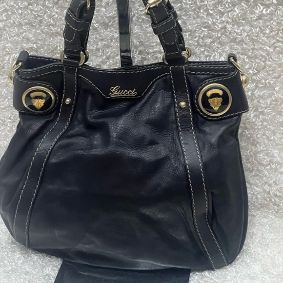 Gucci Black Leather Crest Boule Hobo - Picture 1 of 16